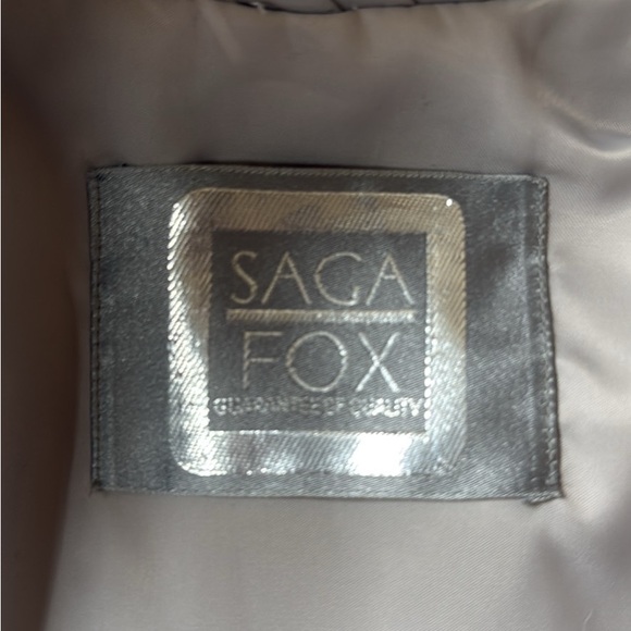 White/Cream Vintage Saga Fox Fur Jacket - Picture 6 of 10